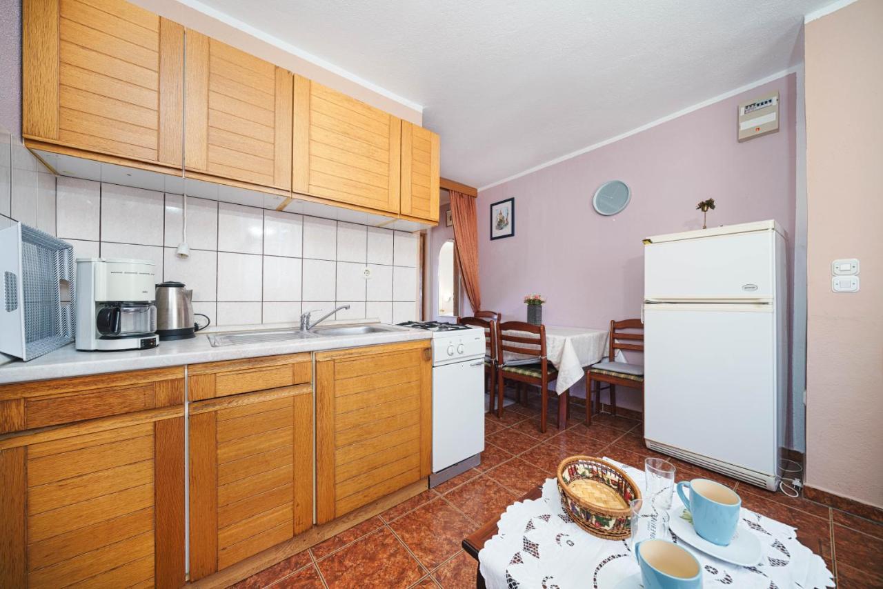 Apartmani Krizanovic Vodice Exterior photo